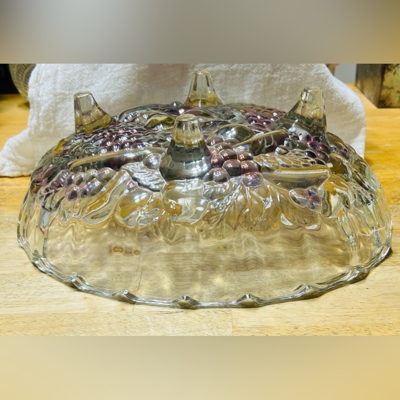Indiana Glass vintage footed grape harvest fruit bowl. Excellent condition. - Picture 3 of 4